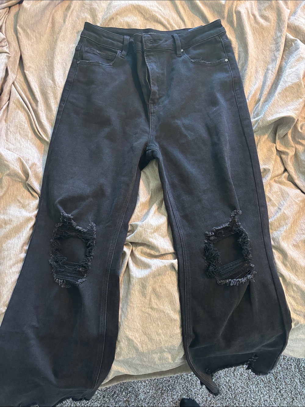 Black Distressed Wide-Leg Jeans with Knee Rips